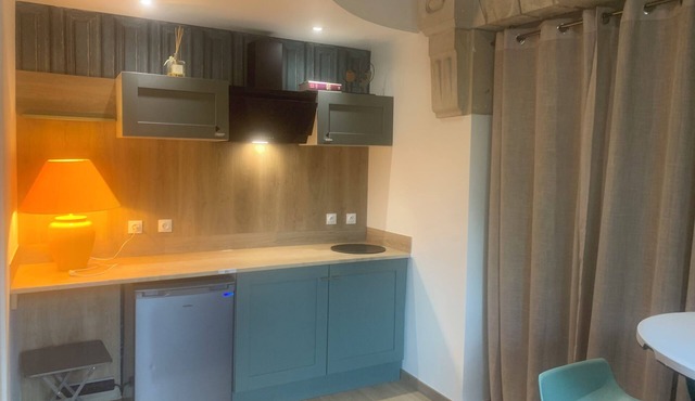 Very quiet F1 with sleeping alcove