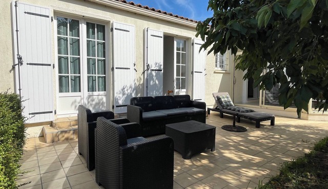 Very quiet house with garden