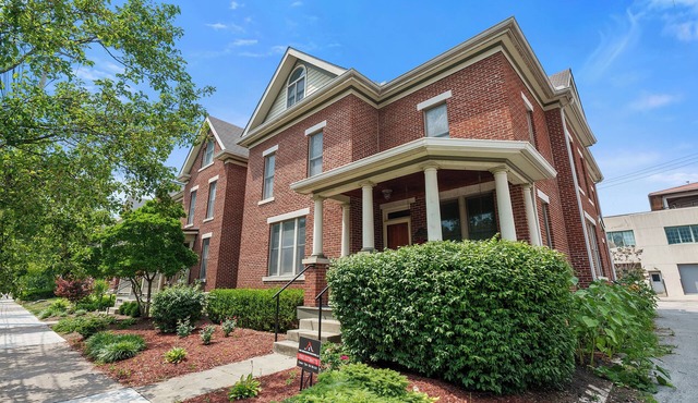 Very Spacious 14 Bed/3.5Bath home-Perfect location