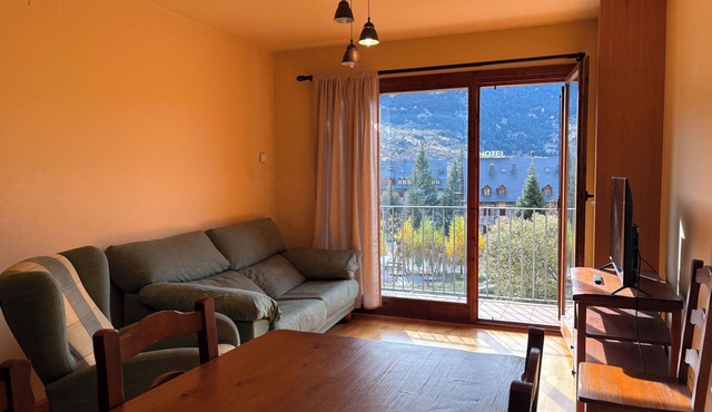 Very spacious and bright apartment Erta 5