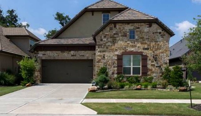 Very spacious, private location with open area, good for family travel