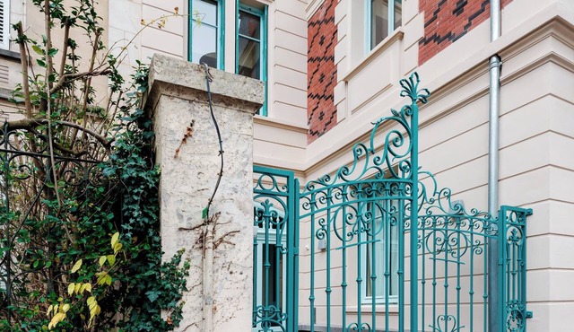 Very spacious T2 apartment in Vichy's hypercentre, a stone's throw from the thermal baths