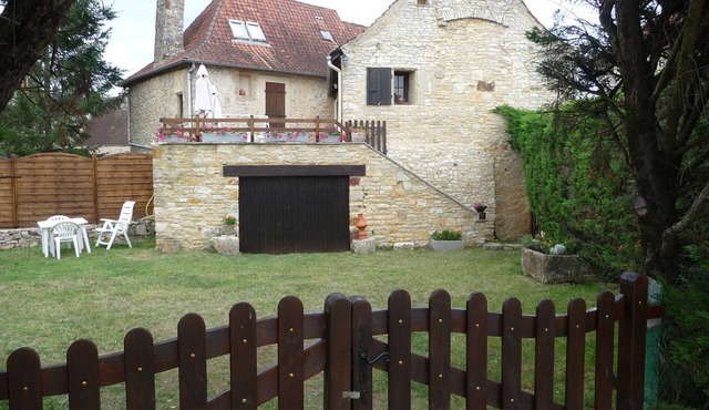 Very typical house LOT (Périgord-Quercy) close communal pool + Trade