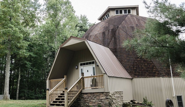 Very unique and quaint dome house retreat in the Appalachian Mountains