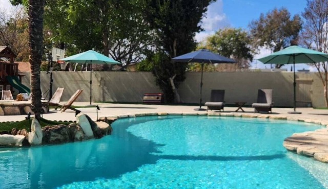 VeryPrivateHouse in Riverside,3bedrooms& 2 1/2 bathroom house w/Pool & big Patio
