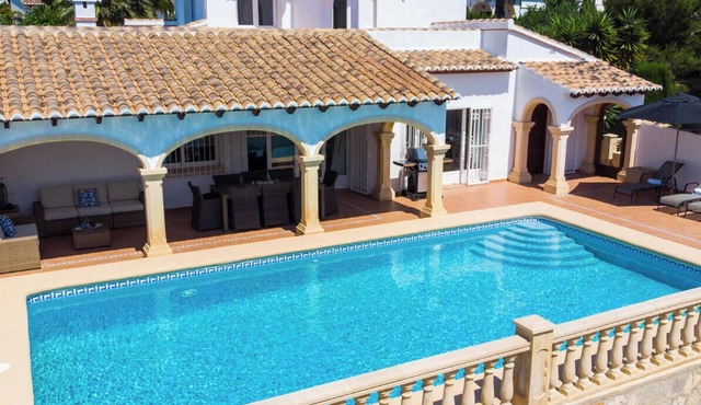 Vesper- renovated villa - 4 bedrooms