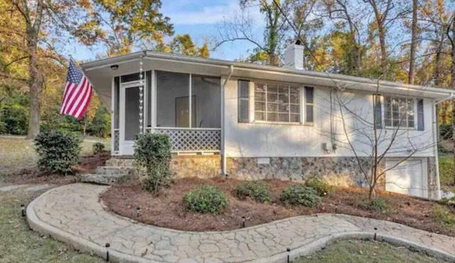 Vestavia Cottage-Cozy 2/1