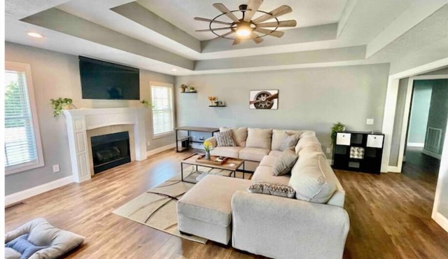 Vette City retreat convenient to Mammoth Caves, Beech Bend, NCM, WKU.