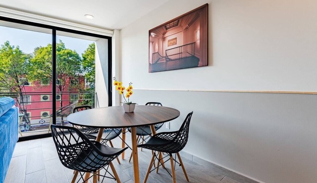 VH | Near Hospital XXI 2 BR wifi and balcony | 342