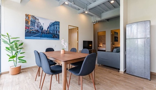 VH | Roma Nte | Stylish apt + Balcony | 299