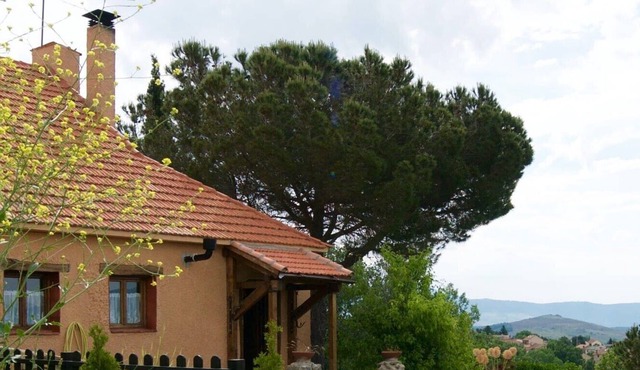VIA FERA, with views of Nature