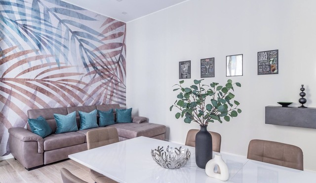 Via Lecco 6 - Four Bedroom Apartment, Sleeps 10