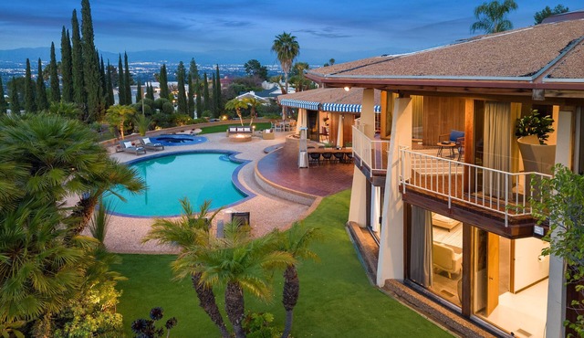 Via Vallarta - An Architecturally Significant California Modern Home