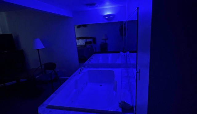 VIBE INN - WHIRLPOOL SUITES