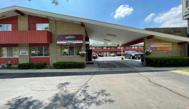 VIBE INN - WHIRLPOOLS SUITES - Lyons