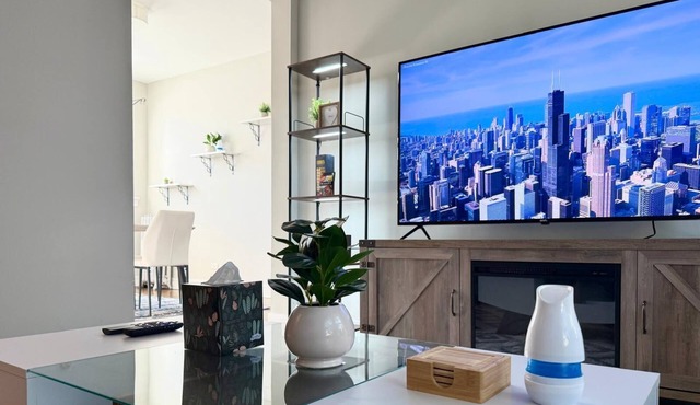 Vibrant 1BR Apt, Explore Chicago's Hidden Gems!