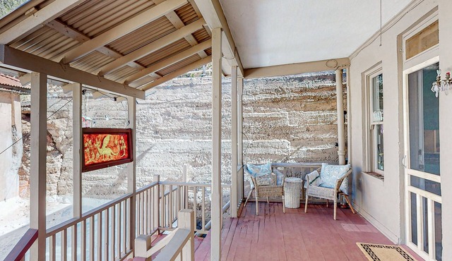 Vibrant art filled retreat in the heart of downtown Bisbee