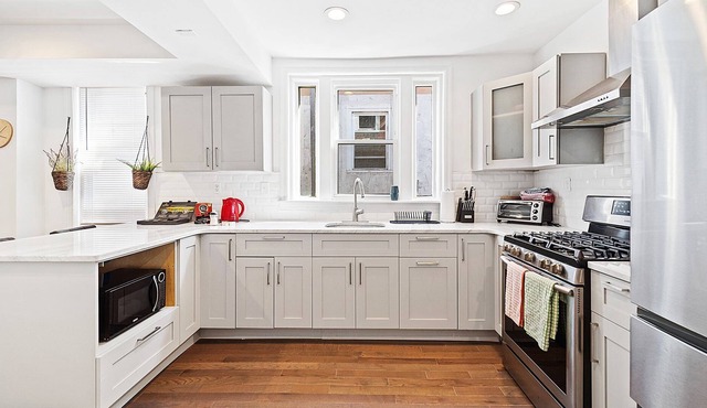 Vibrant Harbourside 4bed 3bd * South St. * Moshulu *