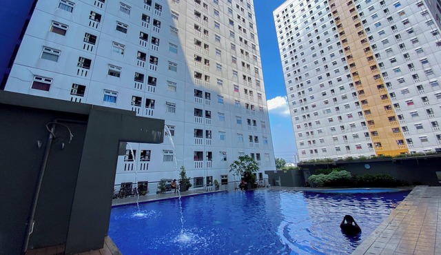 Vibrant Look 2Br At Apartment Green Pramuka City