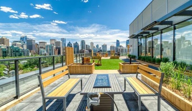 Vibrant & Modern Condo with Patio near LRT