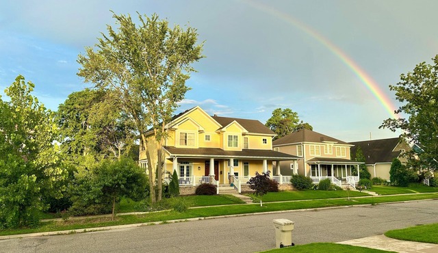 Vibrant & spacious home just a 10-minute walk from ND campus