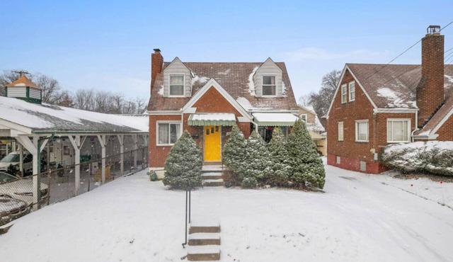 Vibrant Walkable Aspinwall Home