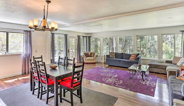 Vibrant Weaverville Escape w/Deck & Creek!