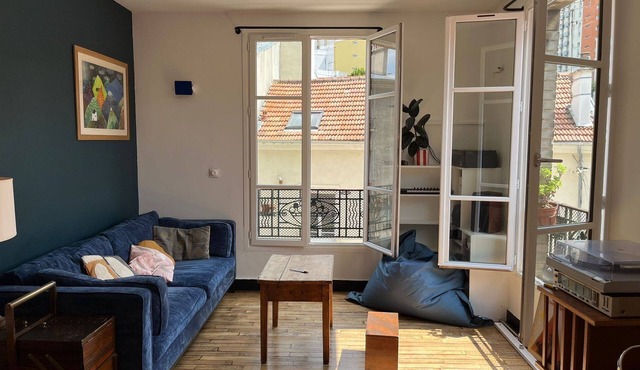 Victoire & Charlotte's apartment - a village in Paris