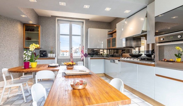 Victor · Grand et lumineux appartement en duplex