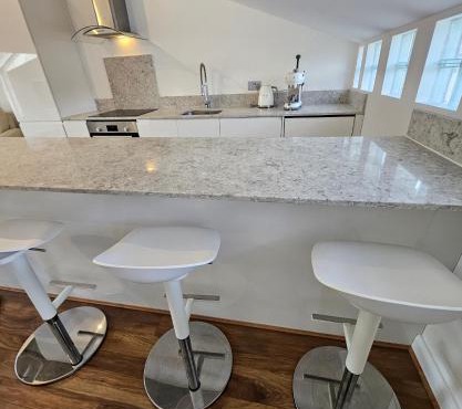 Victoria, Haru Residence 6bed Room and 4bath Rooms Apartment