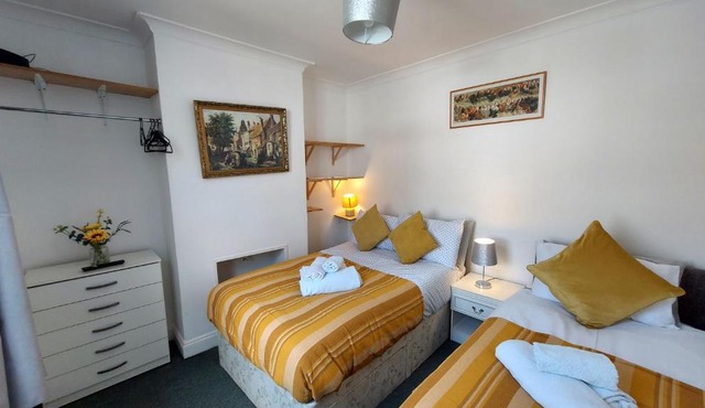 Victoria Heights- Great For Long & Short stays!!!