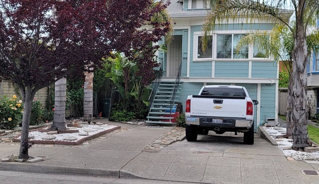 Victoria home near to downtown oakland!