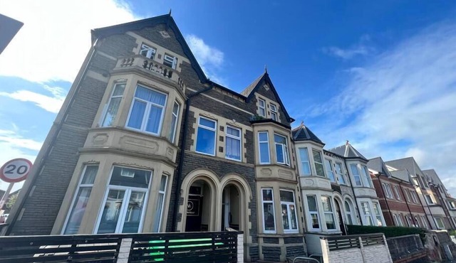 Victoria House K by Switchback Stays