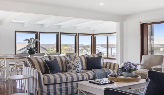 Victoria's Ocean Escape - Breathtaking Views, Shared Pool and Yard, Steps from Beach