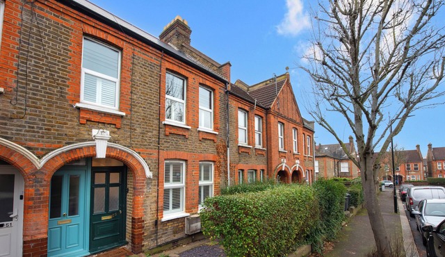 Victorian 2 Bedroom Flat, King Beds, Free WiFi