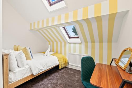 Victorian 5-Bed Home, Loft, Walk to City & Cricket