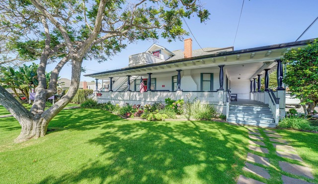 Victorian Carpinteria Apartment < 1 Mi to Beach!