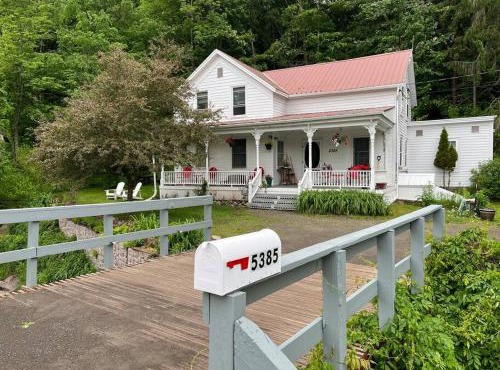 Victorian Farmhouse in The Catskills