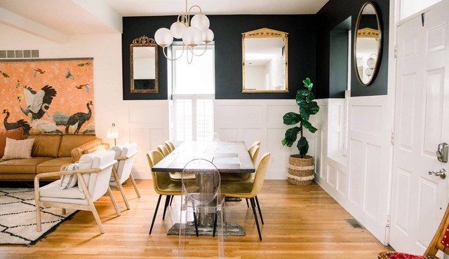 Victorian Gem Steps from Main St - Sleeps 9 & Pets