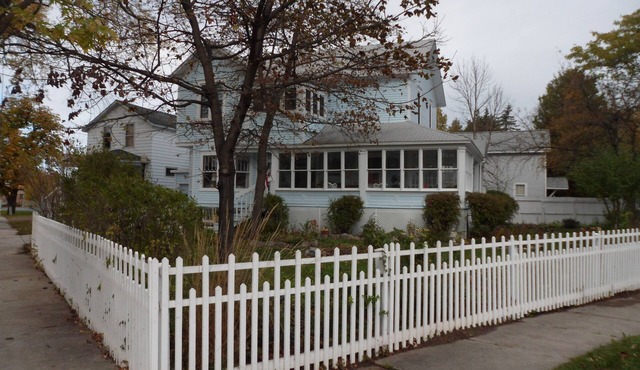 Victorian Home in Cheboygan Sleeps 8