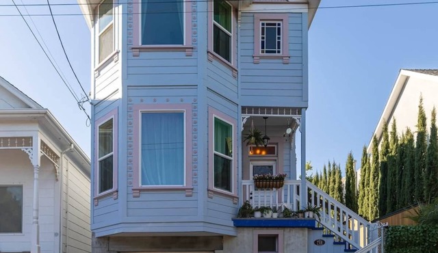 Victorian House-30 mins to Napa & SF, Free Pets!