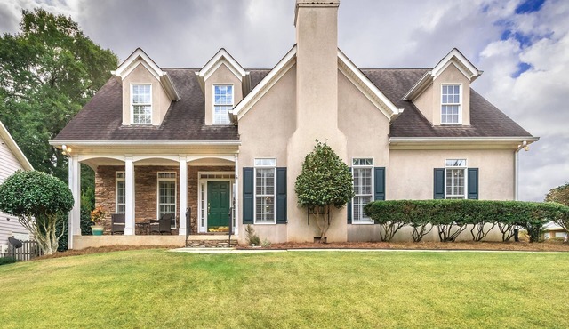 Victorian House located minutes from Trilith Studios