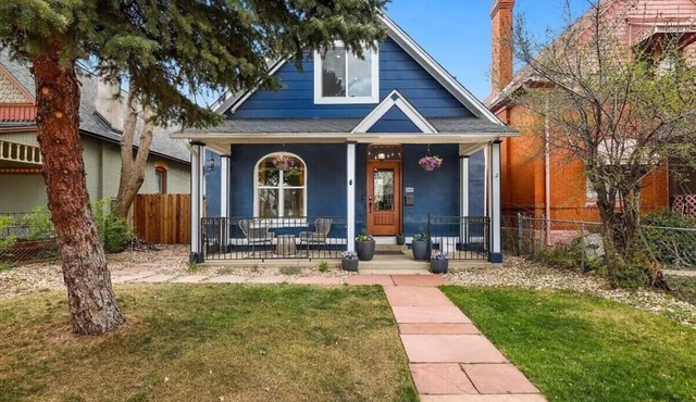 Victorian house near RINO/DT w/yard and hot tub!