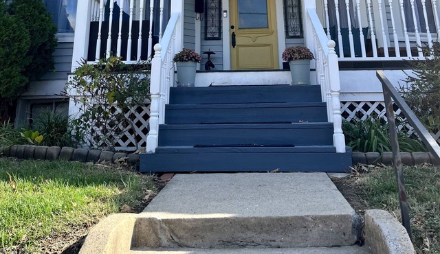 Victorian House - Walkable to beautiful historic downtown Cape Girardeau.