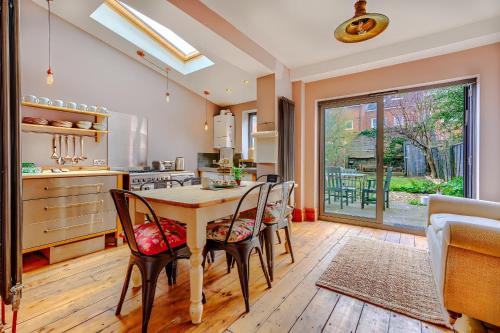 Victorian house with garden near Cafes