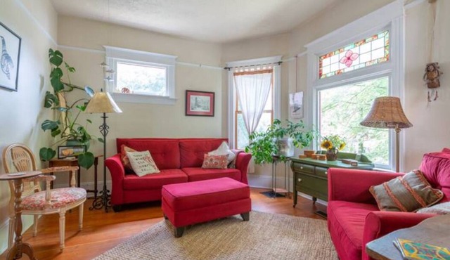 Victorian in the Hip Mississippi District