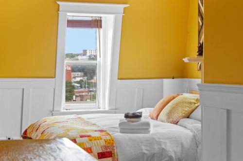 Victorian Jellybean Gem 3Bd King Main 25Ba