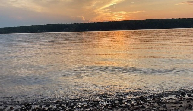 Victorian Lakehouse with private beach