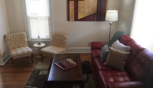 Victorian! Professionally Cleaned, Self Check In - Sleeps 10