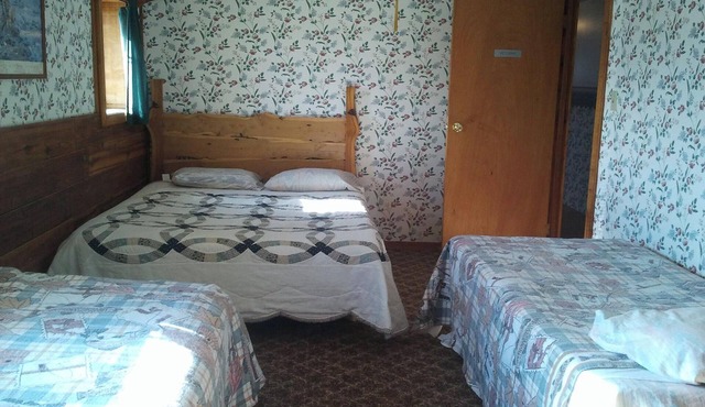 Victorian Room at the Horse Prairie Stage Stop, Lodge, Saloon, Hotel